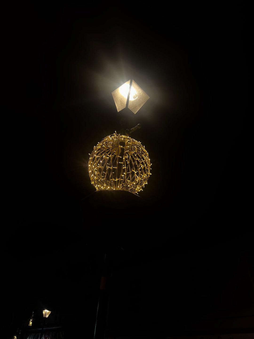 Pole Motif - "3D Sphere" - 70cm x 70cm