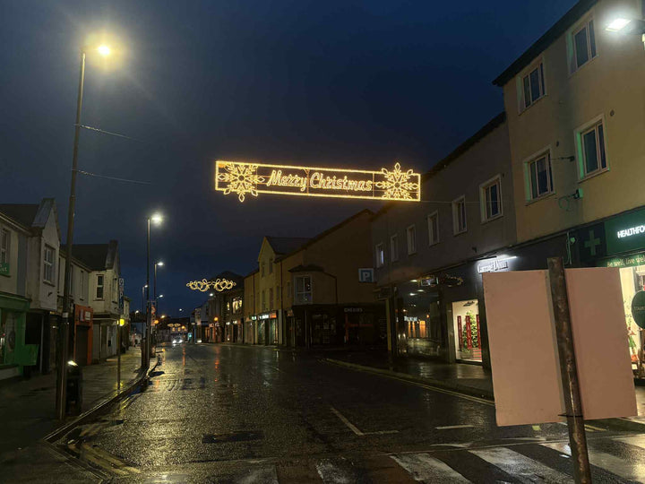 5m Merry Christmas Cross Street Motif