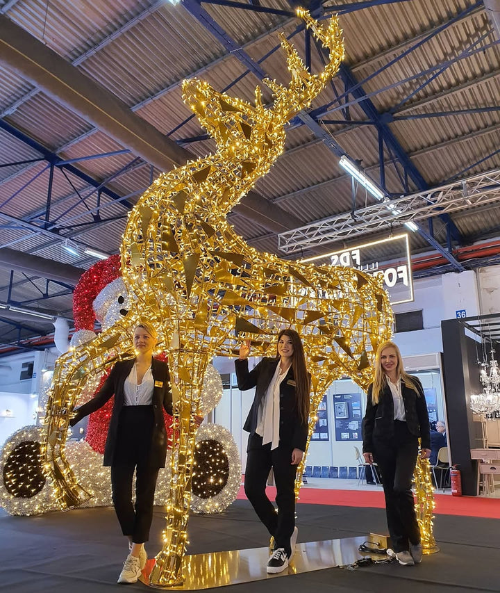 3D Prelit "Giant Reindeer" - 4m Tall