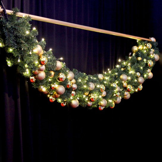 Professional Garland Swag – Pre-Lit – 2.7 x 0.45 Mtr – 230v