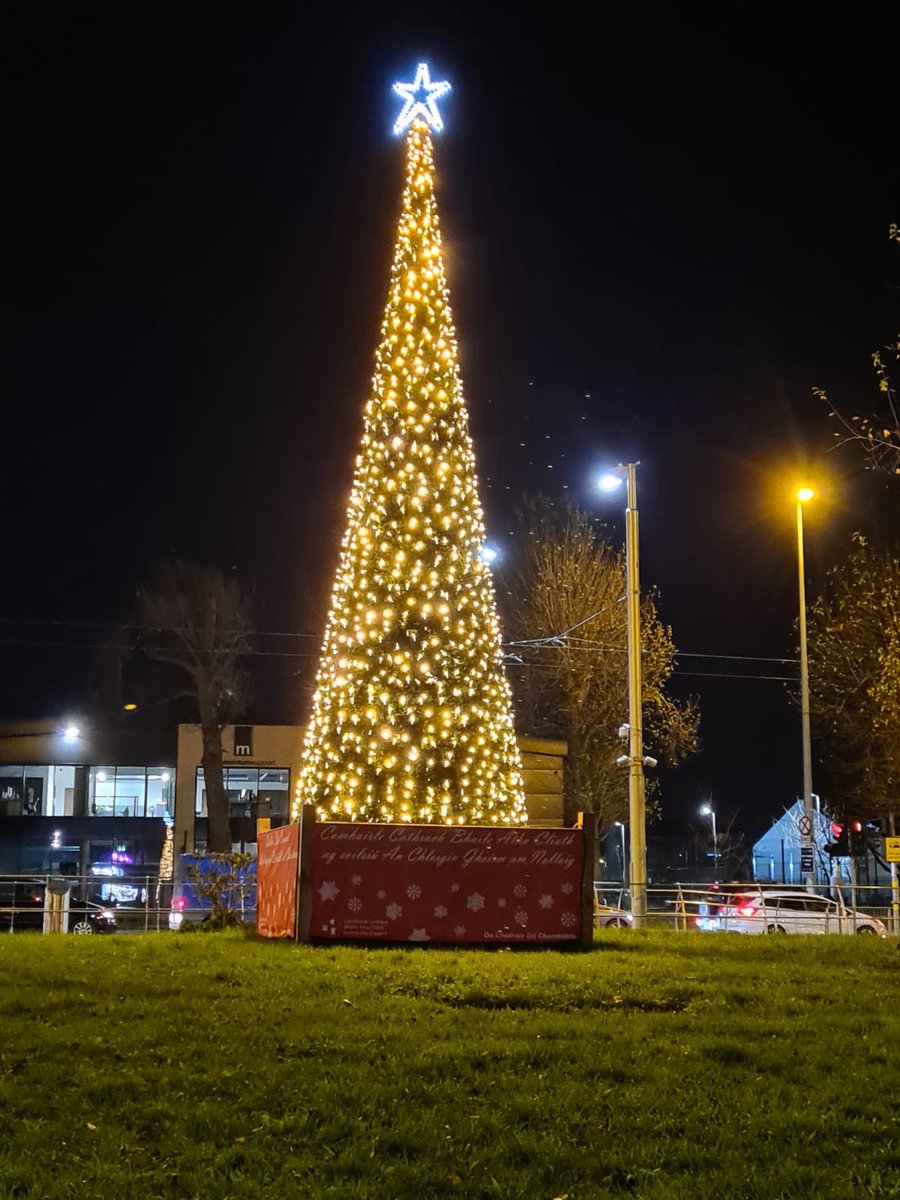 3D Branch Cone Tree with Star Topper